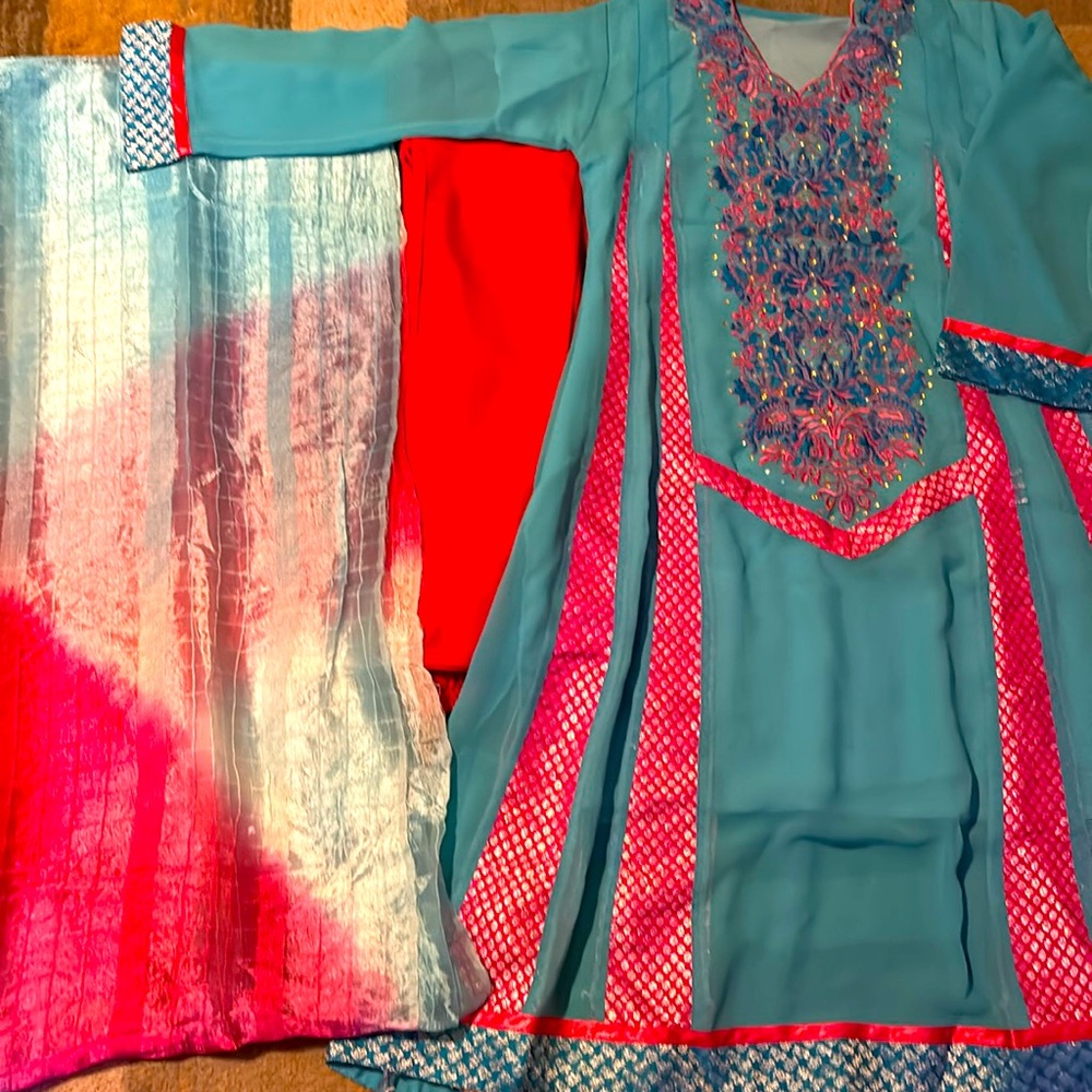4 Panel flared long kameez with churidaar and crushed silk shaded dupatta
